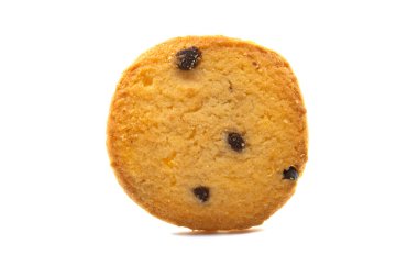 Beyaz arka planda izole edilmiş çikolata damlalı kurabiyeler