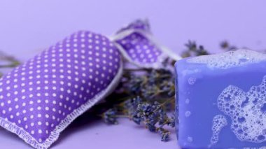 Sabun köpüklü lavanta sabunu videosu