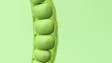 Taze bezelye kabukları videosu kapanıyor.