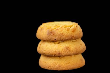 limon kurabiyeleri siyah arkaplanda izole