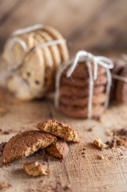 Çeşitli kurabiye, yulaf kurabiye, çikolatalı bisküvi.