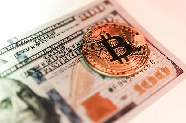 Exchange bitcoin for a dollar. Finance background. — Stock Photo, Image