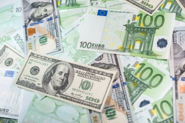 Dolar ve euro faturaları arka plan. Nakit parayı kapatın.