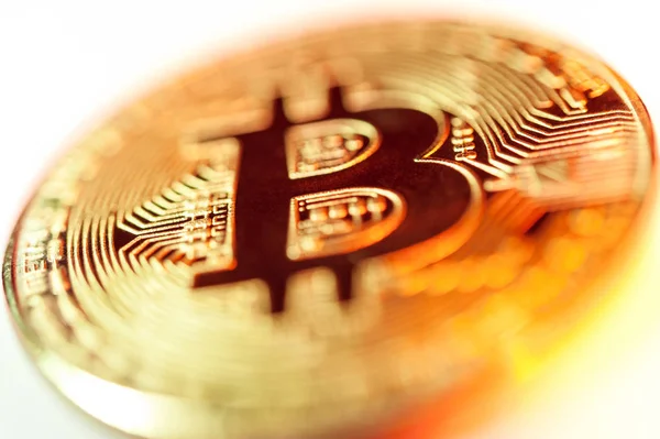 Bitcoin. Wirtschaftstrends virtuelle digitale Währung Hintergrund. — Stockfoto