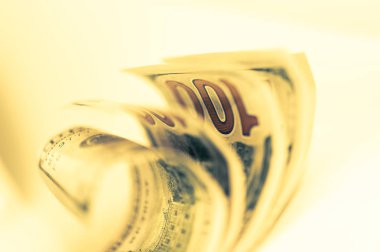Yakın çekim görüş-in nakit para Amerikan Doları. Finans ve iş kavramı. Sığ derinlik-in tarla.