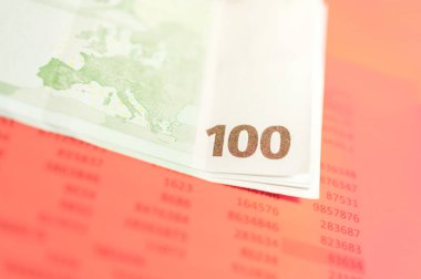 Nakit para euro faturaları arka plan görünümünü kapatın. Finans ve iş Tema.
