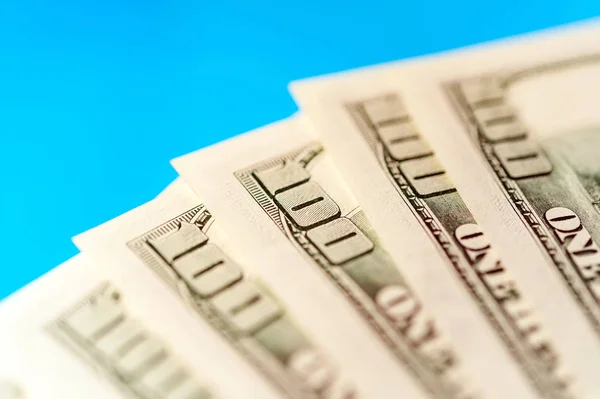Closeup véve cash money dollár számlák háttér. Pénzügyi és üzleti téma. — Stock Fotó