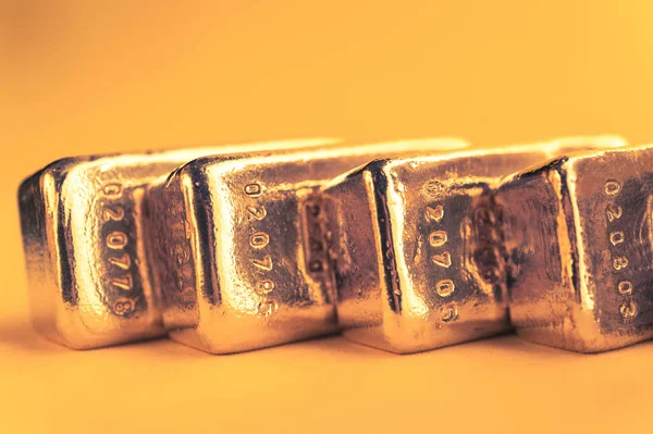 Precious shiny gold bars. Background for finance banking concept. Trade precious metals. Bullions. — Stock Photo, Image