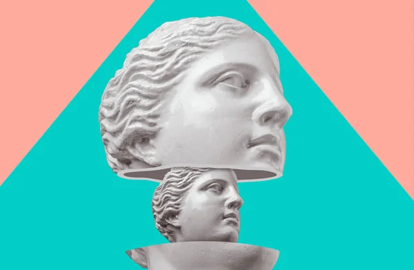 Cabeça de gesso escultura antiga em um fundo colorido retro vaporwave. Colagem de arte contemporânea . — Fotografia de Stock