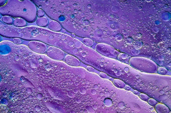 Цветные пузыри и капли масляных чернил. Абстрактный шаблон смешанного текстурного фона. Обои . — стоковое фото