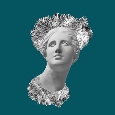 Mercan tacı olan antik heykelin yüzü. Teal renk arka plan. Sanat, macera, sualtı arkeolojisi kavramı.