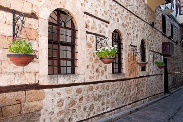 Straße der Altstadt Kaleici in Antalya lizenzfreie Stockbilder