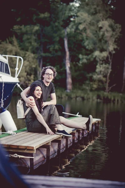 Romantic Couple Sitting Pier — Stock Photo, Image