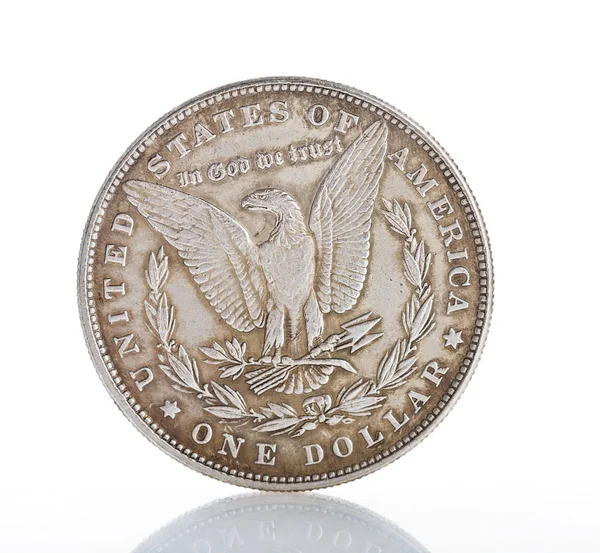 Een Zilveren Dollar Munt Geïsoleerd Witte Achtergrond — Stockfoto