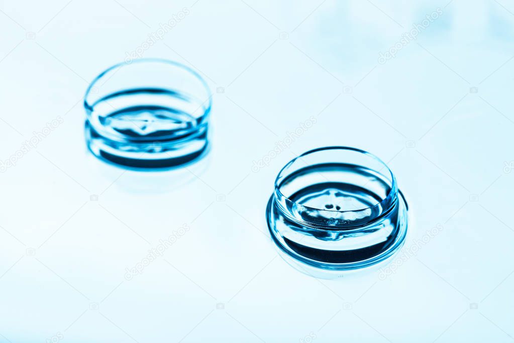 Two contact lenses with reflection