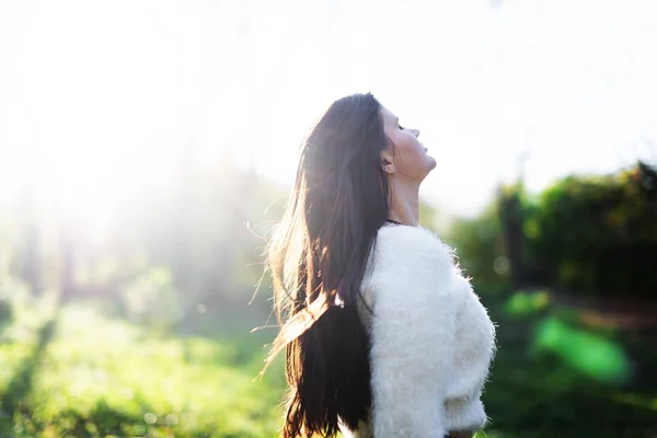 Beautiful Hair Model Waving Glow Hair — Stock Photo, Image