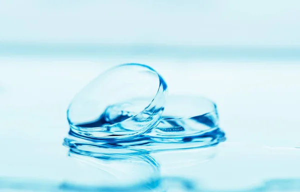 Contactlenzen Met Waterdruppels — Stockfoto