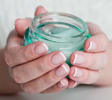 güzel kadın el kremi