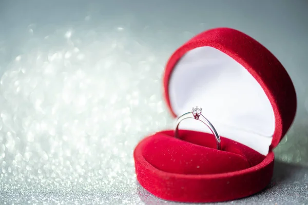 Boîte Avec Bague Fiançailles Demande Mariage Fond Paillettes — Photo