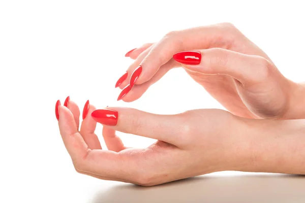 Mani Femminili Con Manicure Rossa Bianco — Foto Stock