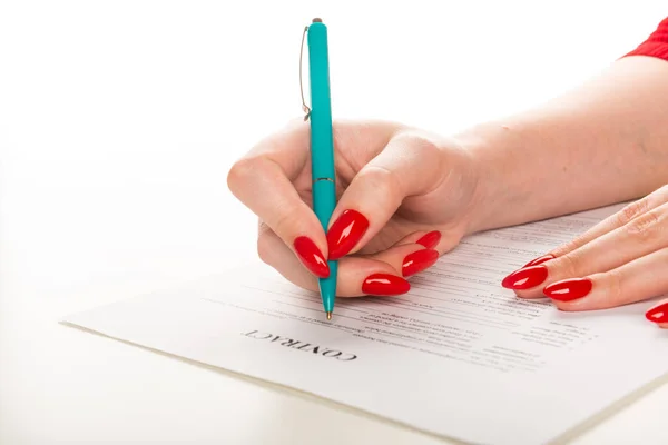 Mão Mulher Com Caneta Assinatura Documento — Fotografia de Stock