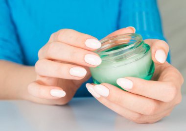 güzel kadın el kremi