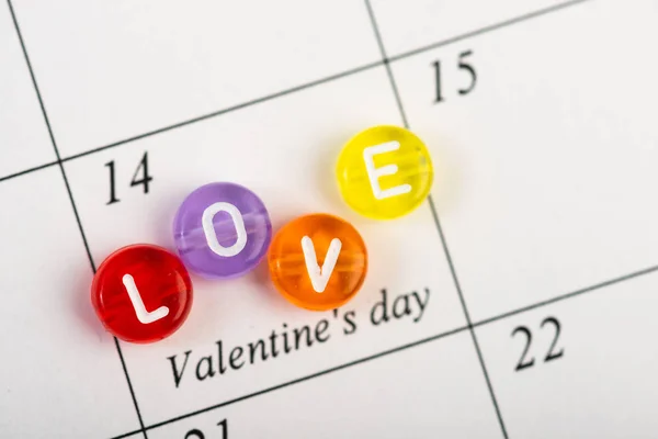Página Calendário Com Corações Vermelhos Dia Fevereiro Dia São Valentim — Fotografia de Stock