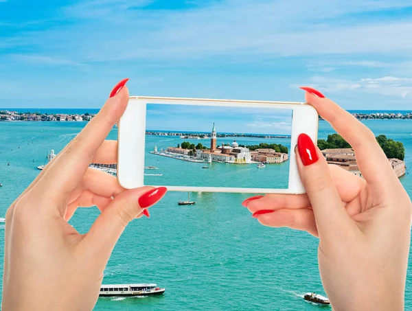 Mujer Tomando Una Foto Isla San Giorgio Venecia Italia — Foto de Stock