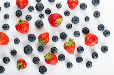  çilek ve yaban mersini