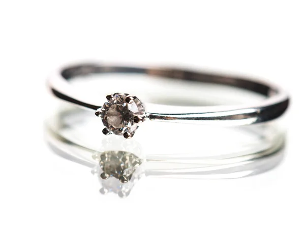 Anel de diamante elegante — Fotografia de Stock