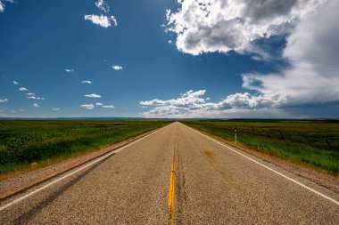 Boş açık karayolu Wyoming, ABD.