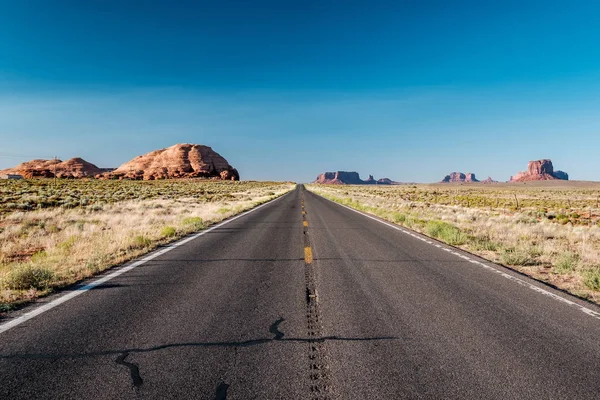 Estrada Cênica Vazia Monument Valley Arizona Eua — Fotografia de Stock