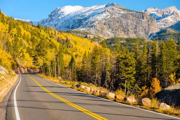 Highway Autumn Sunny Day Rocky Mountain National Park Colorado Usa — Stock Photo, Image