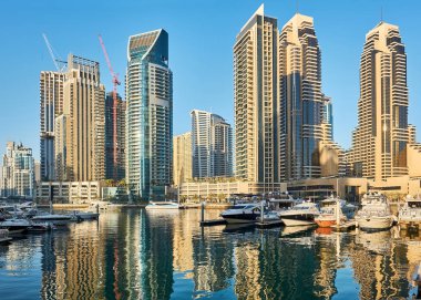 Birleşik Arap Emirlikleri Dubai marina gündüz manzarası
