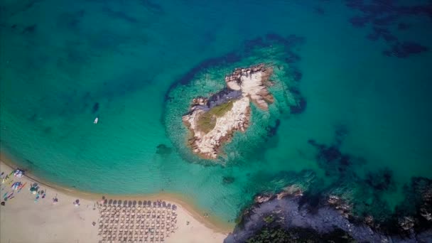 Piękna Plaża Aerial Strzał Sithonia Grecja — Wideo stockowe