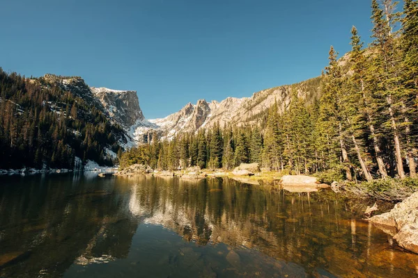 Schilderachtig Uitzicht Van Droom Meer Bergen Reflectie Water Rocky Mountain — Stockfoto