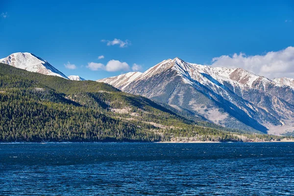 Widok Las Górach Spokój Jeziora Góry Skaliste Colorado Stany Zjednoczone — Zdjęcie stockowe