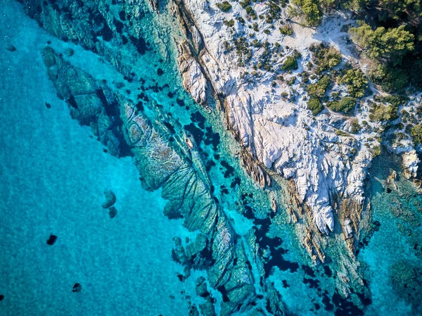 Krásné Skalnaté Pobřeží Letecký Pohled Shora Dron Střílel Sithonia Řecko — Stock fotografie