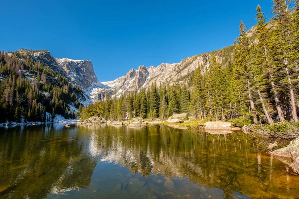 Vista Del Lago Dream Montañas Nieve Parque Nacional Rocky Mountain — Foto de Stock