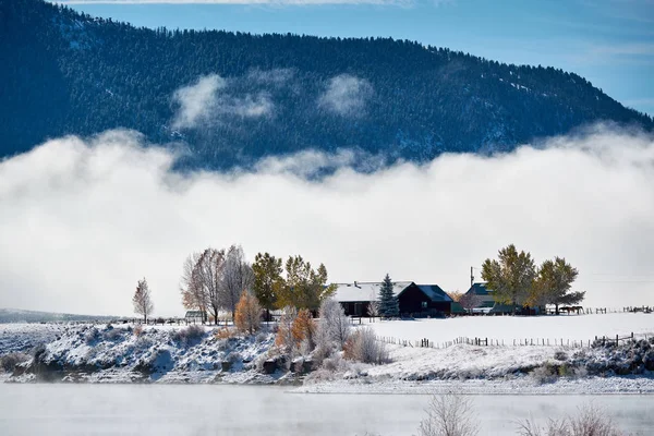 コロラド州米国のウル山貯水池のある冬景色 — ストック写真