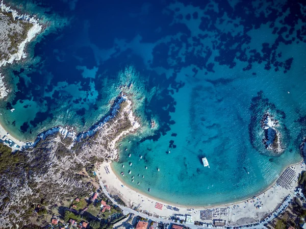 Güzel Bir Plaj Kayalık Sahil Şeridi Hava Görünümünü Sithonia Yunanistan — Stok fotoğraf