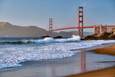 Golden Gate Köprüsü manzarası Baker Beach, San Francisco, California, ABD