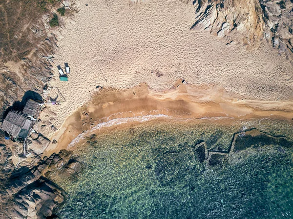 Homem Rede Uma Bela Praia Vista Aérea Drone Shot Sithonia — Fotografia de Stock
