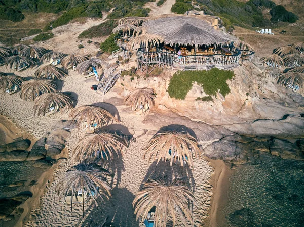 Homem Bar Uma Bela Praia Vista Aérea Drone Sithonia Grécia — Fotografia de Stock