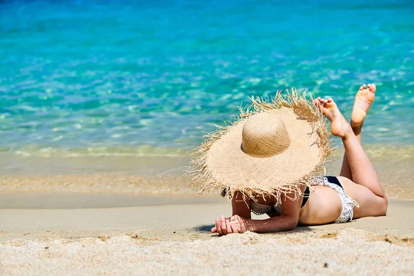 Femme Bikini Sur Plage Sithonia Grèce — Photo