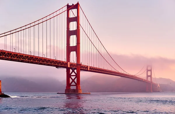 Golden Gate Bridge all'alba, San Francisco, California — Foto Stock