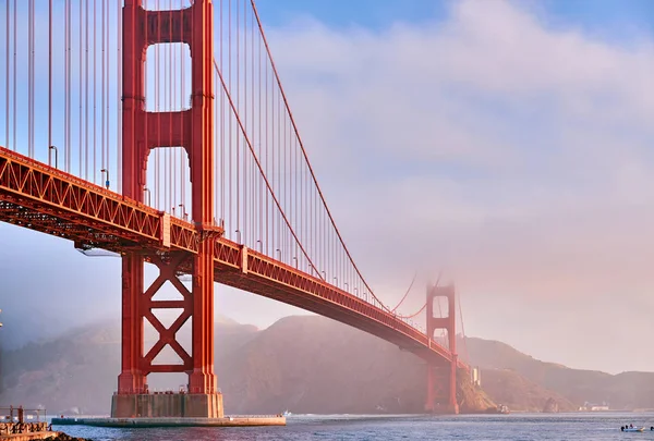 早上金门大桥, 加利福尼亚州旧金山 — 图库照片