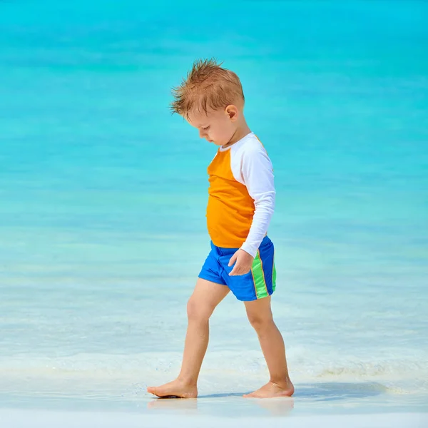 Three year old toddler boy on beach — Stock Photo, Image