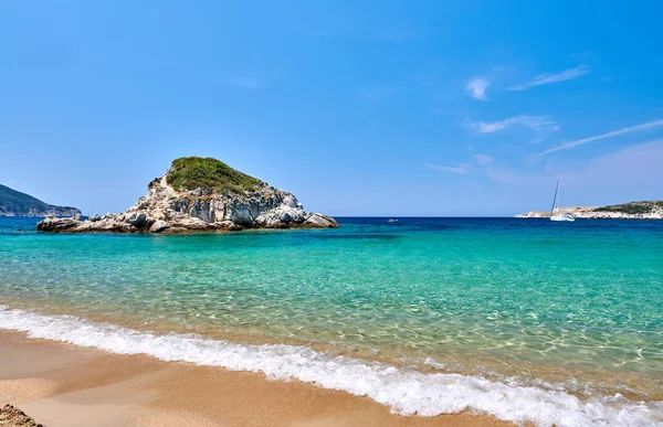 Vacker strand landskap, Sithonia, Grekland — Stockfoto