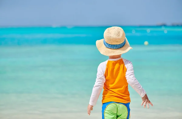 Bambino Tre Anni Sulla Spiaggia Vacanze Estive Famiglia Alle Maldive — Foto Stock